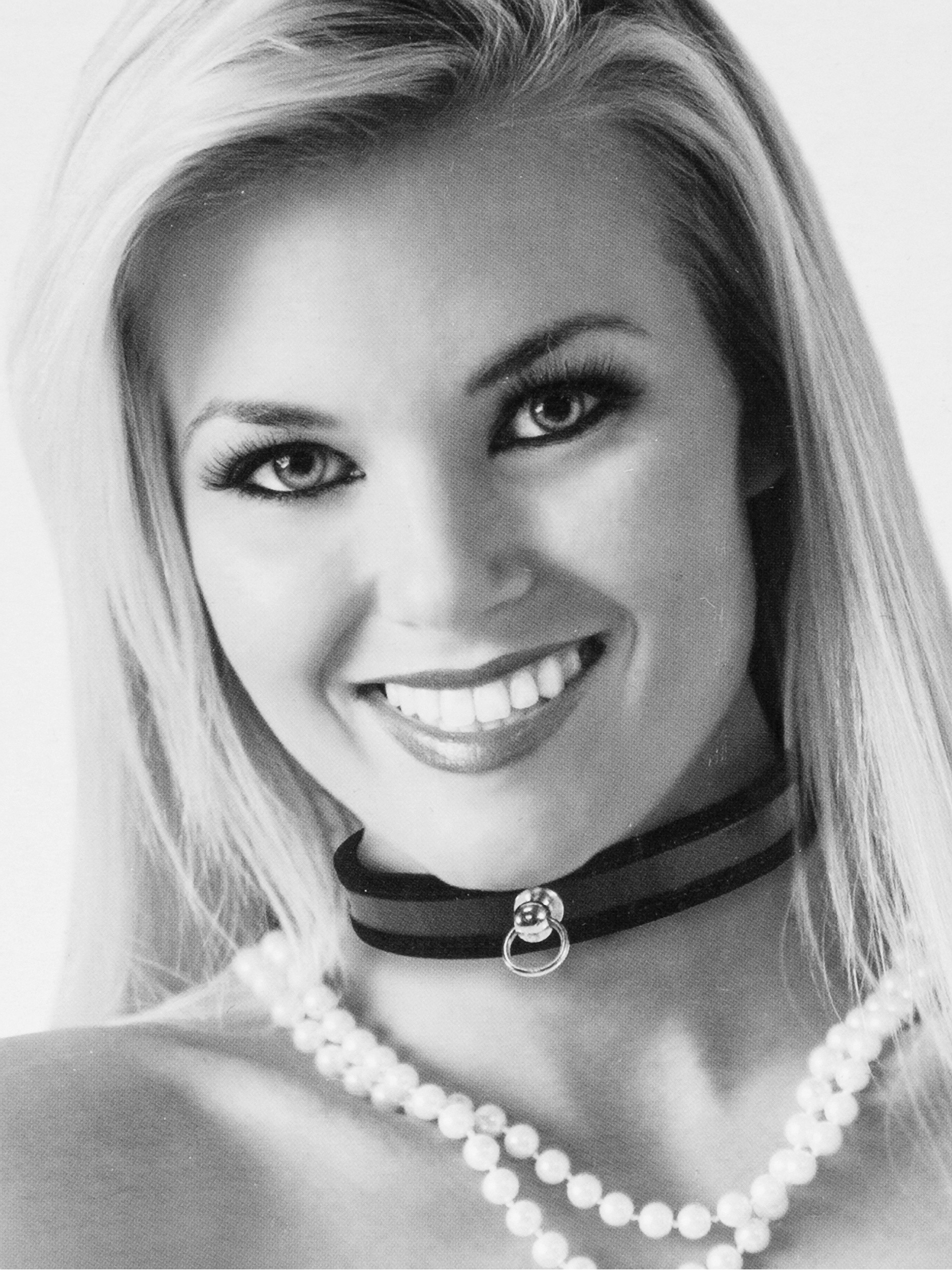 Posh Pocket Toyfriend Mini Vibrator with Angled Tip, Black, hi-res