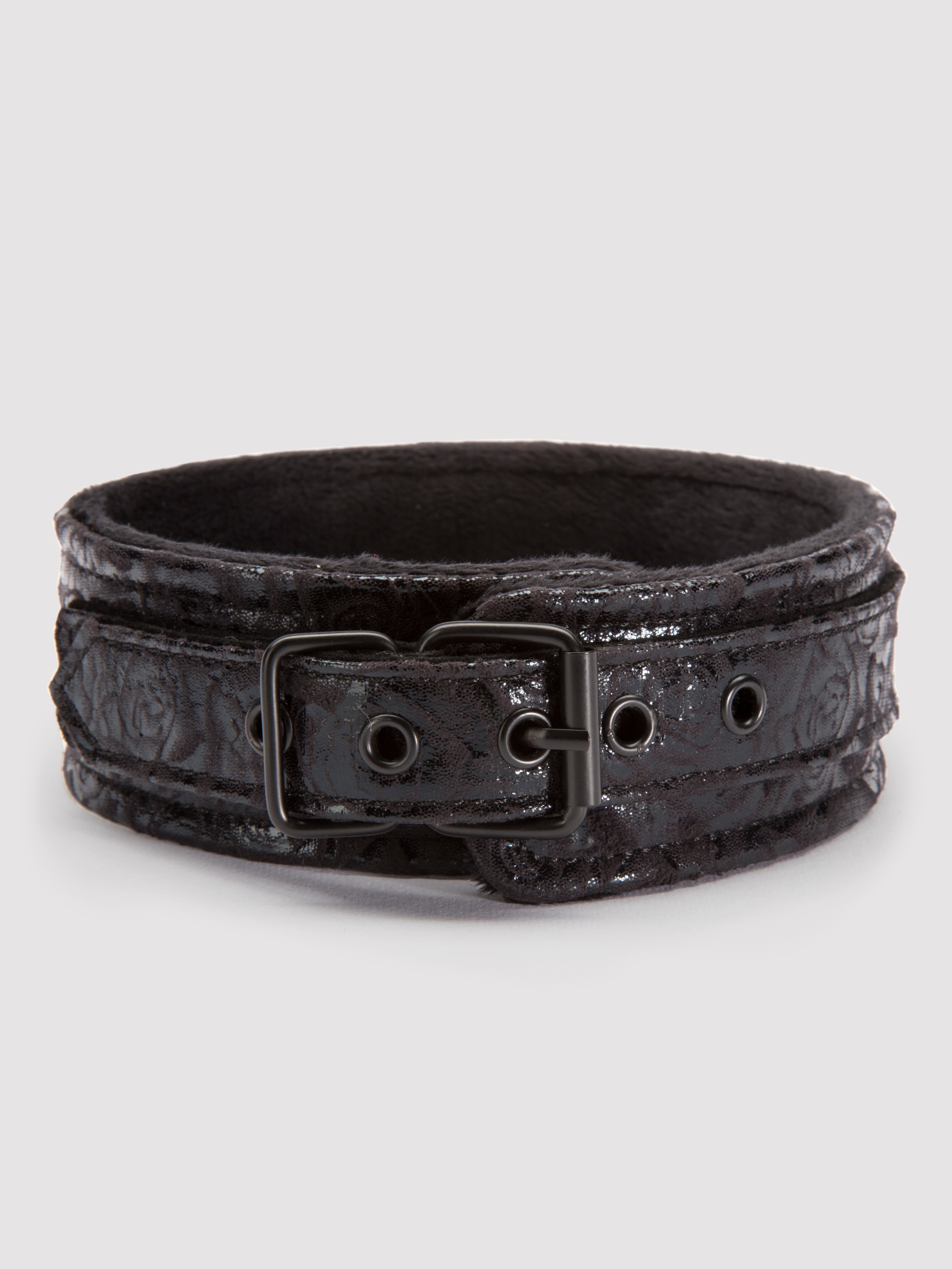 Bondage Boutique Black Rose Faux Fur Lined Collar and Lead Set, Black, hi-res