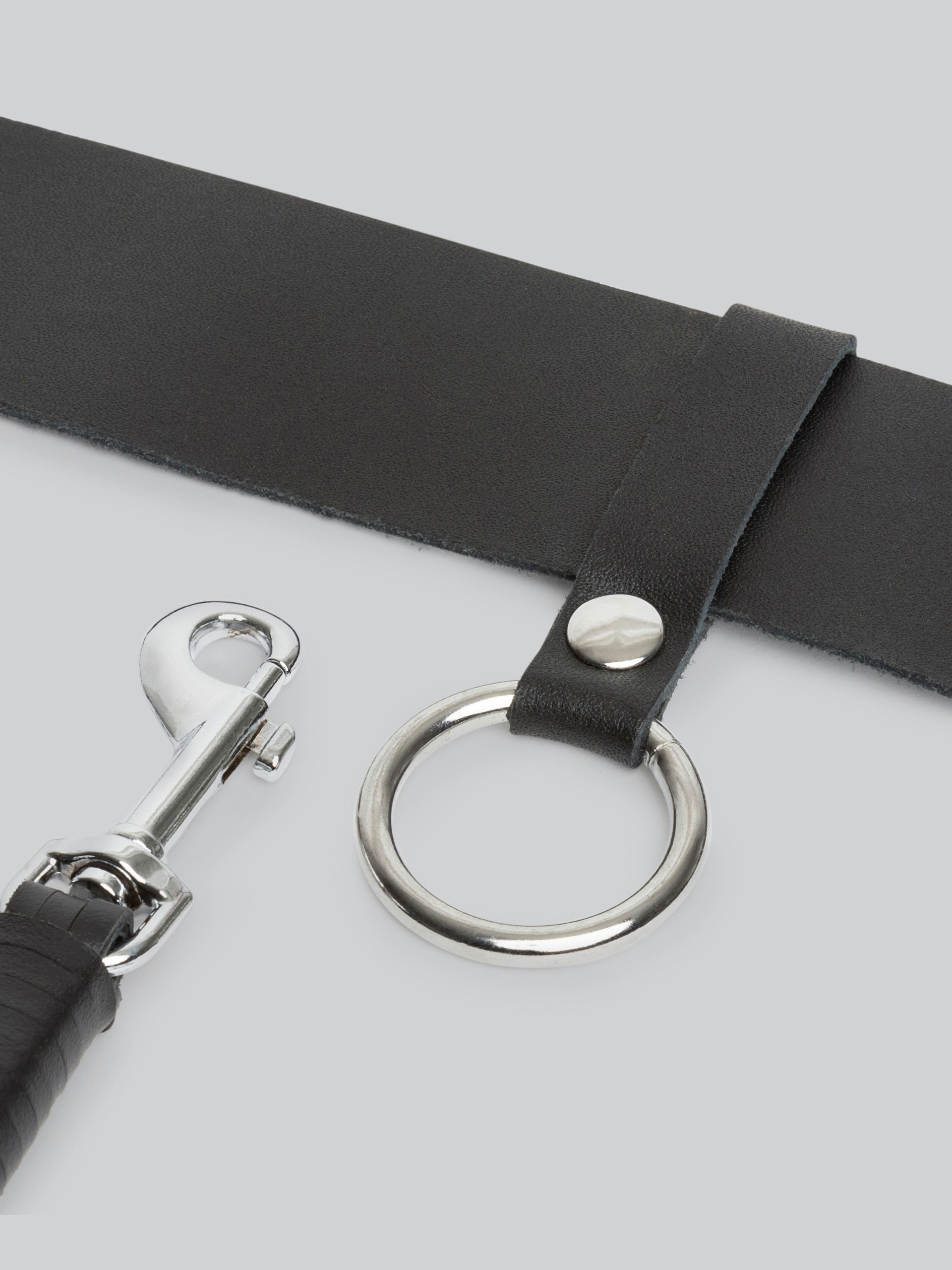 DOMINIX Deluxe Leather Belt with Detachable Flogger S/M, Black, hi-res