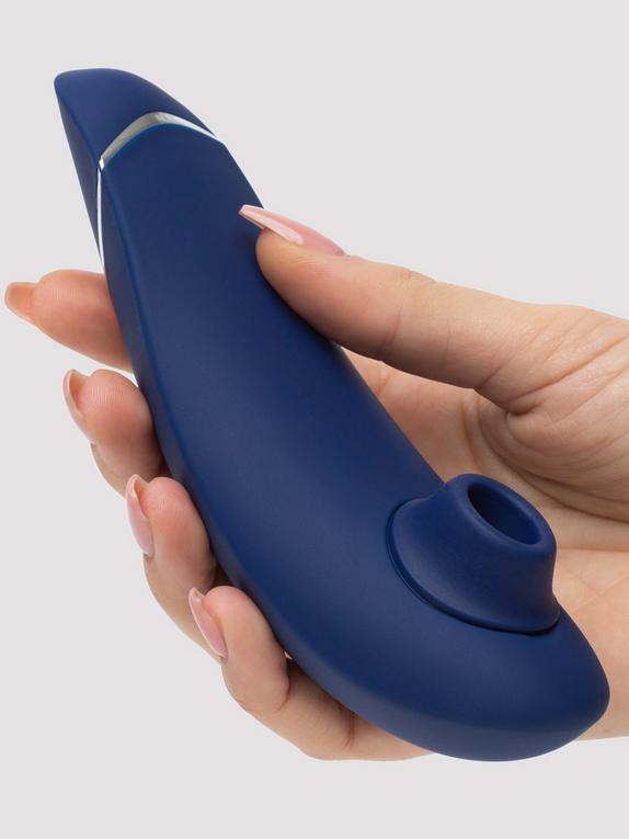 Stimulateur clitoridien rechargeable Smart Silence Premium bleu, Womanizer, Bleu, hi-res
