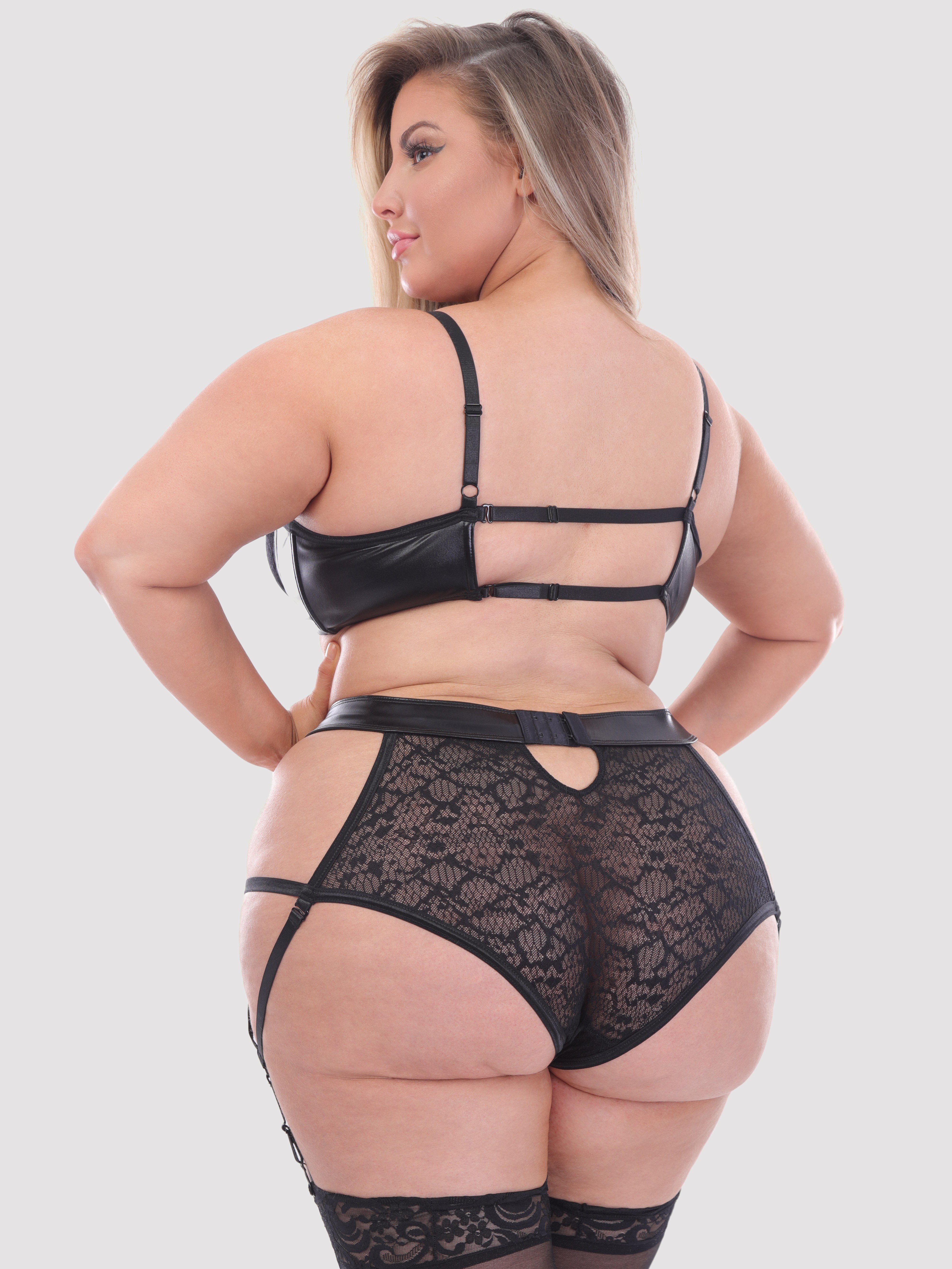 Lovehoney Fierce Serpentine Snakeskin Lace Bra Set , Black, hi-res