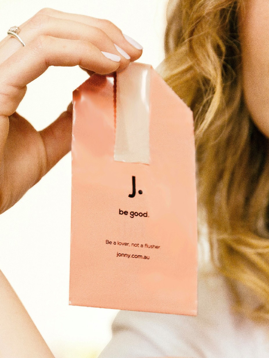 Jonny Weekender Vegan Latex Condoms (6 Pack), , hi-res