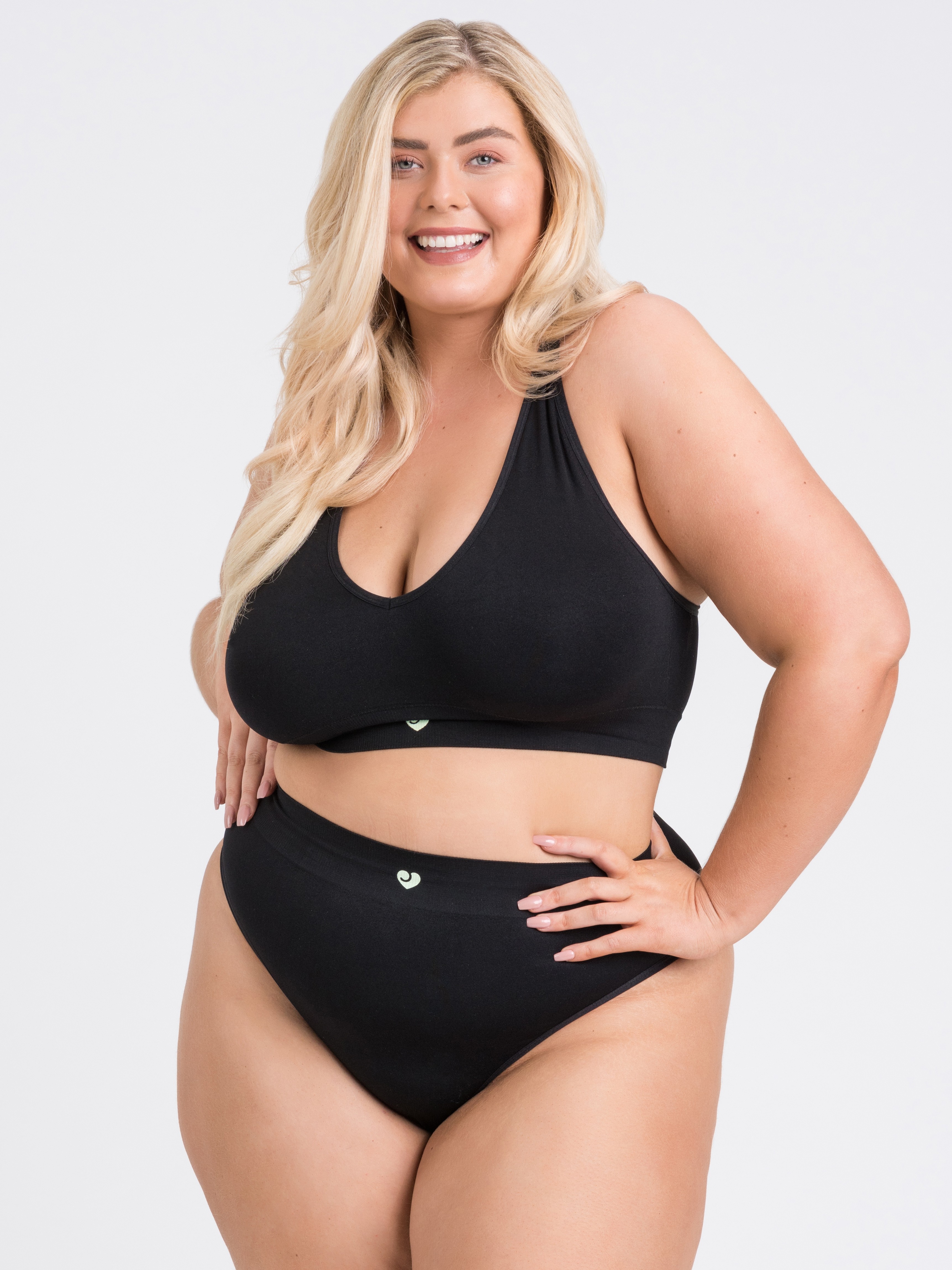 Lovehoney Mindful Black Seamless Bra Set, Black, hi-res