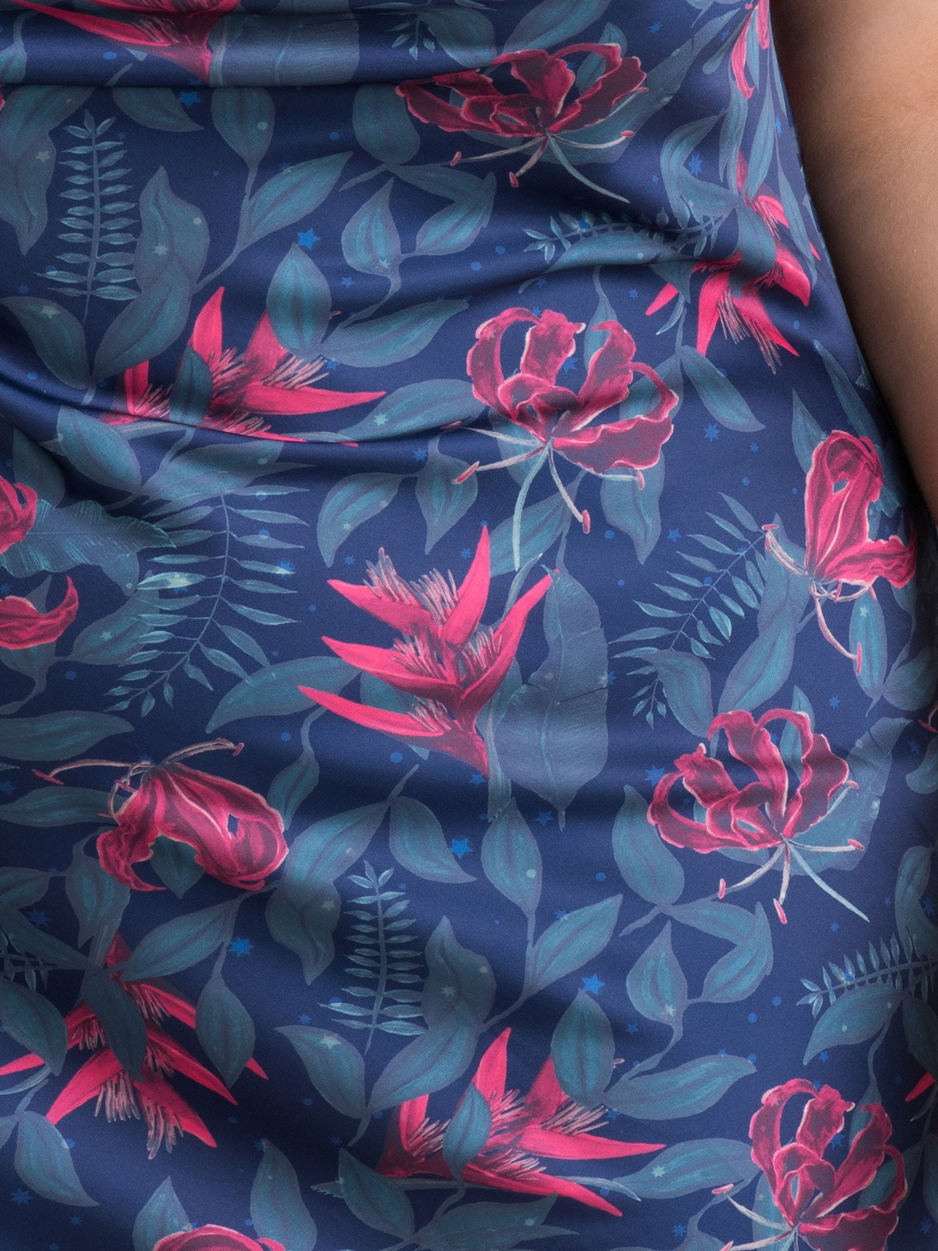 Lovehoney Moonlit Tropics Satin Chemise, Black, hi-res