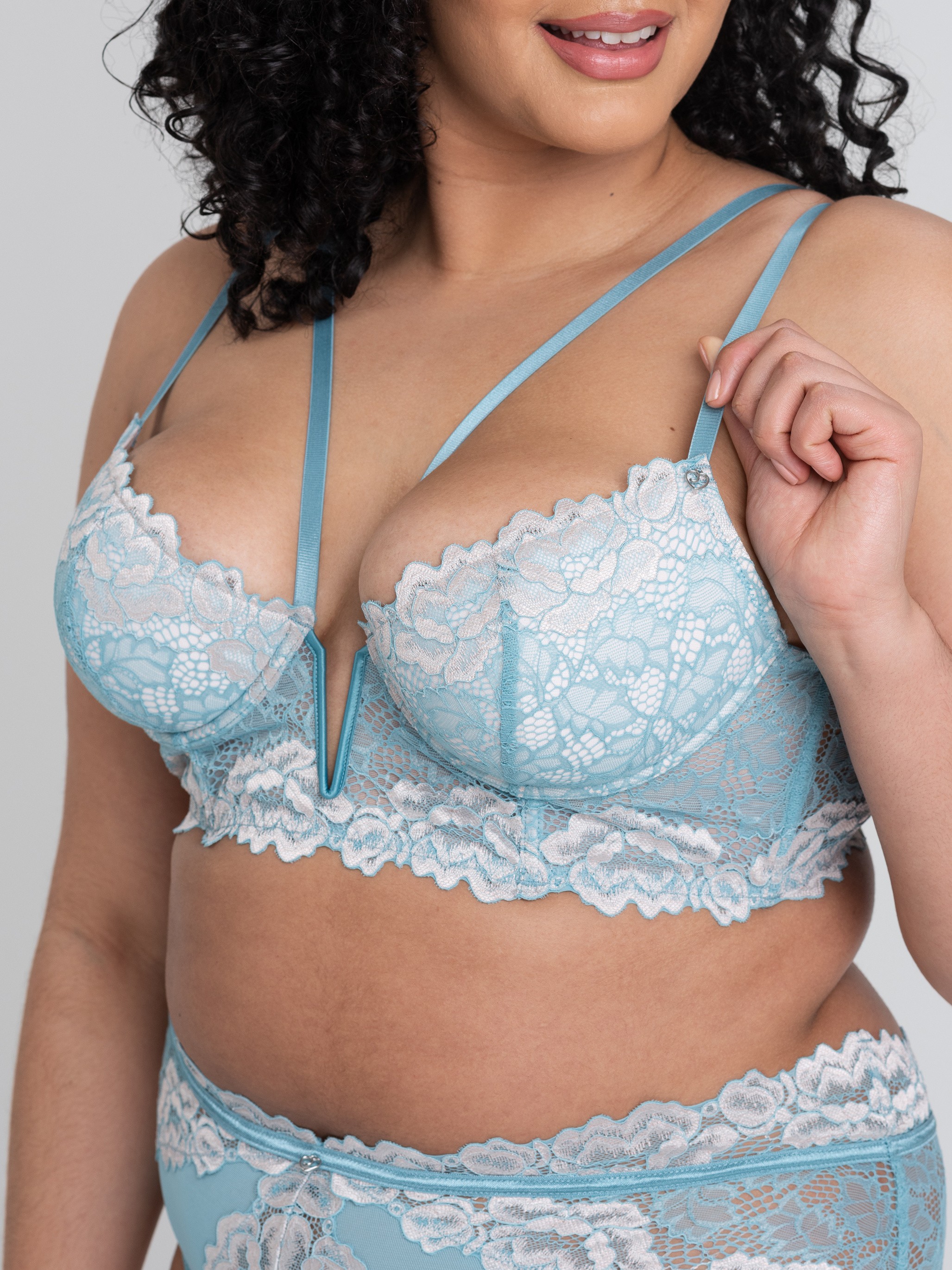 Lovehoney Parisienne Luxe Soft Aqua Lace Longline Bra and Crotchless Thong , Blue, hi-res