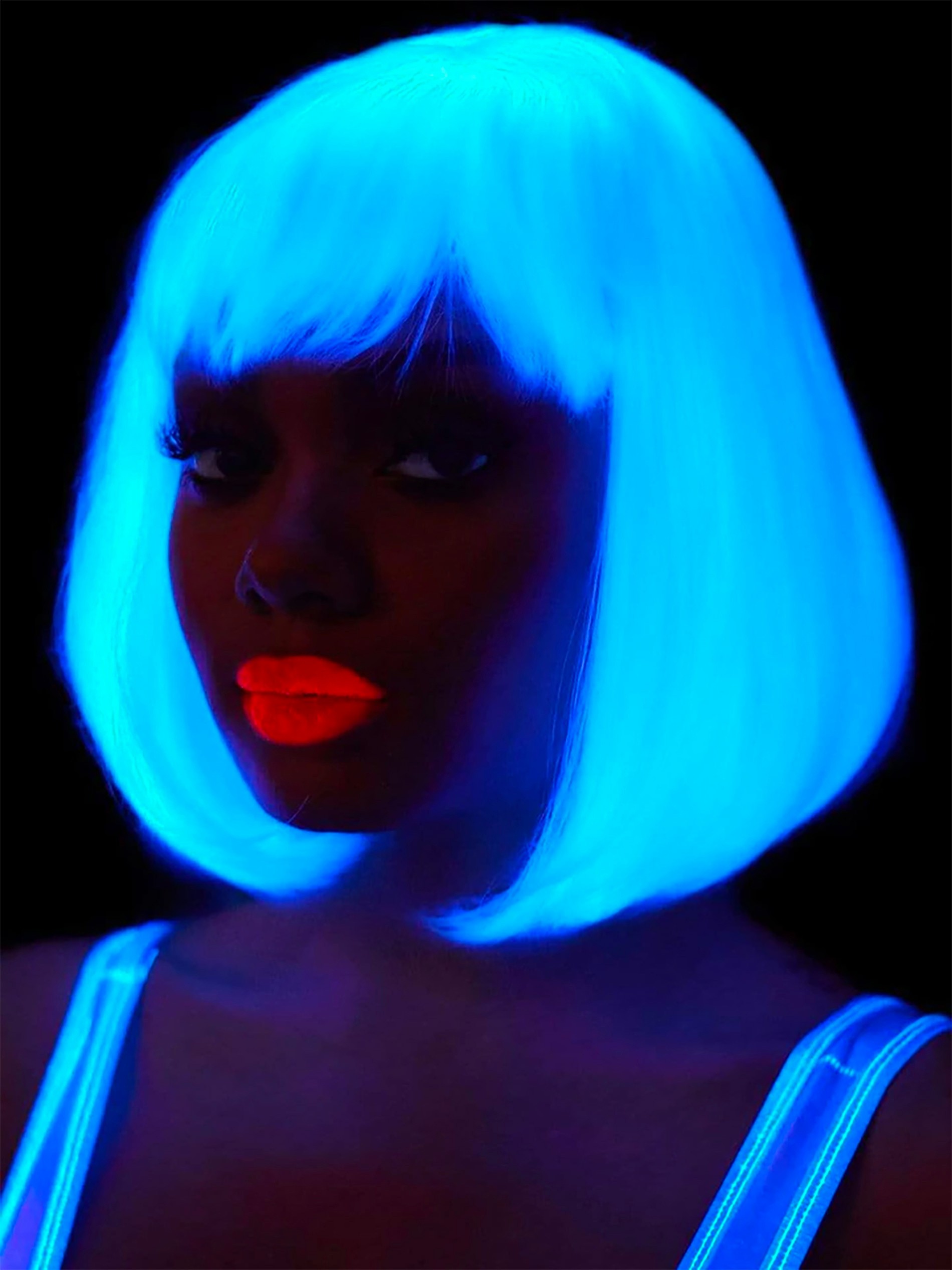 Leg Avenue Blonde Short Natural Wig with Fringe, Blonde, hi-res