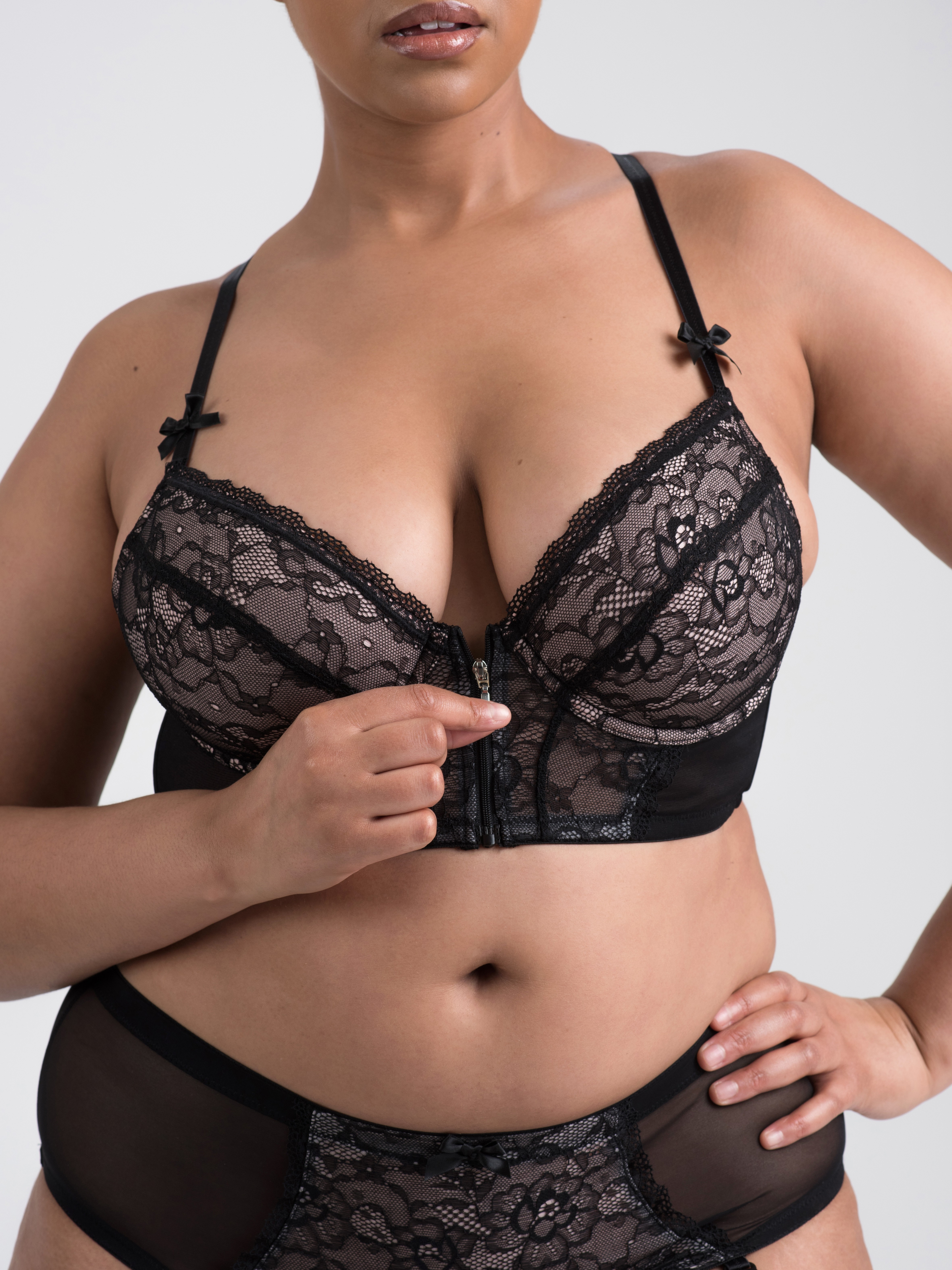 Lovehoney Entice Me Black Lace Crotchless Bra Set, Black, vanilla