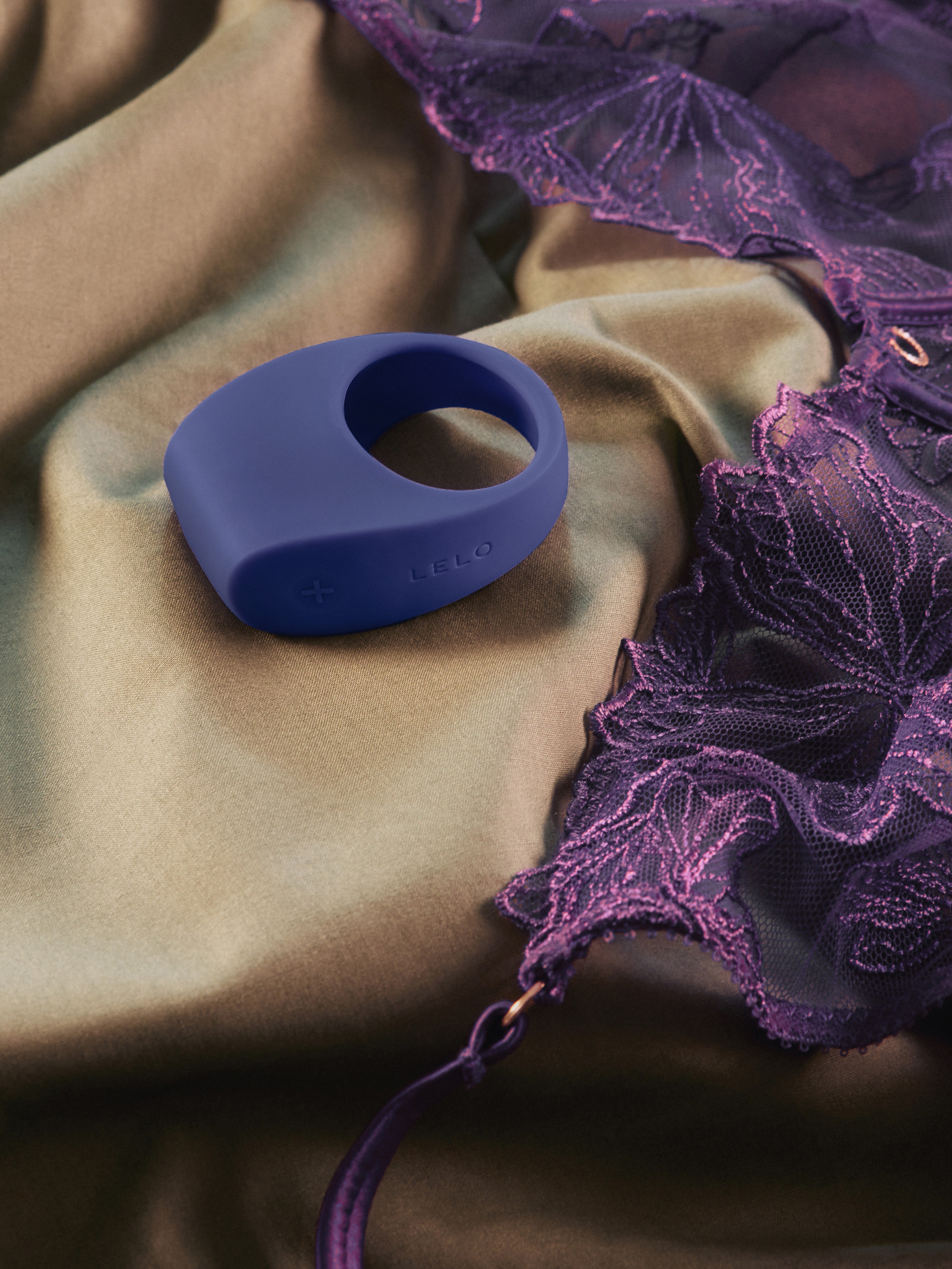 Lelo Tor 3 Luxury Rechargeable App Control Vibrating Cock Ring, Blue, hi-res