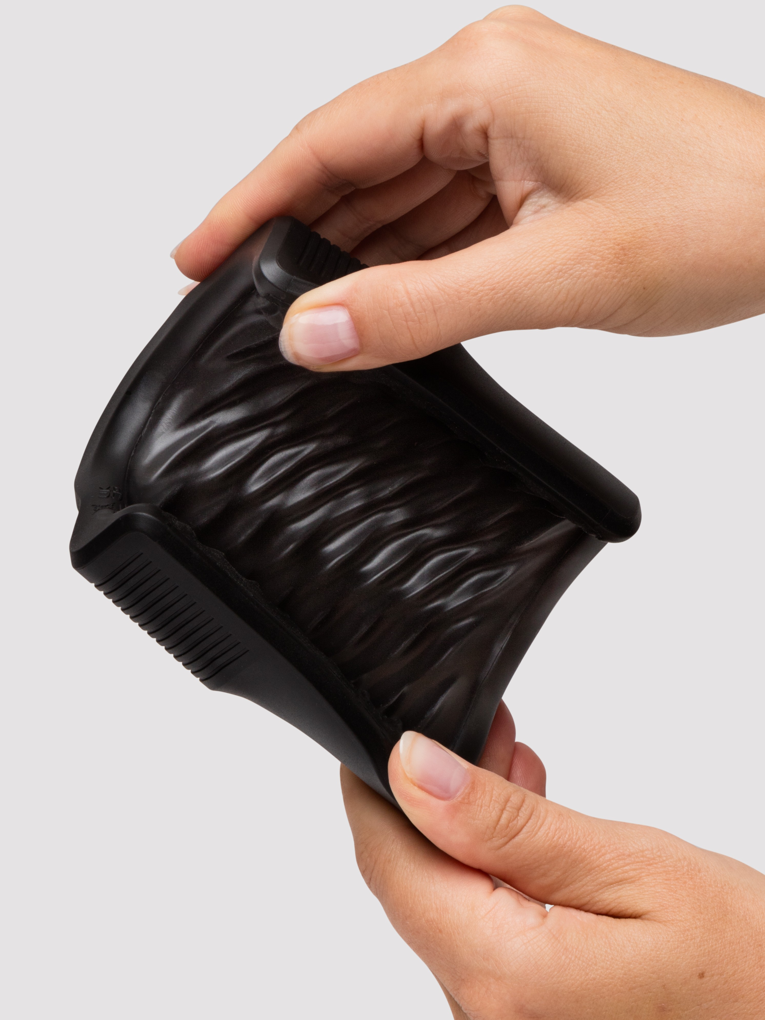 Arcwave Zing Rechargeable Vibrating Male Masturbator, Black, hi-res