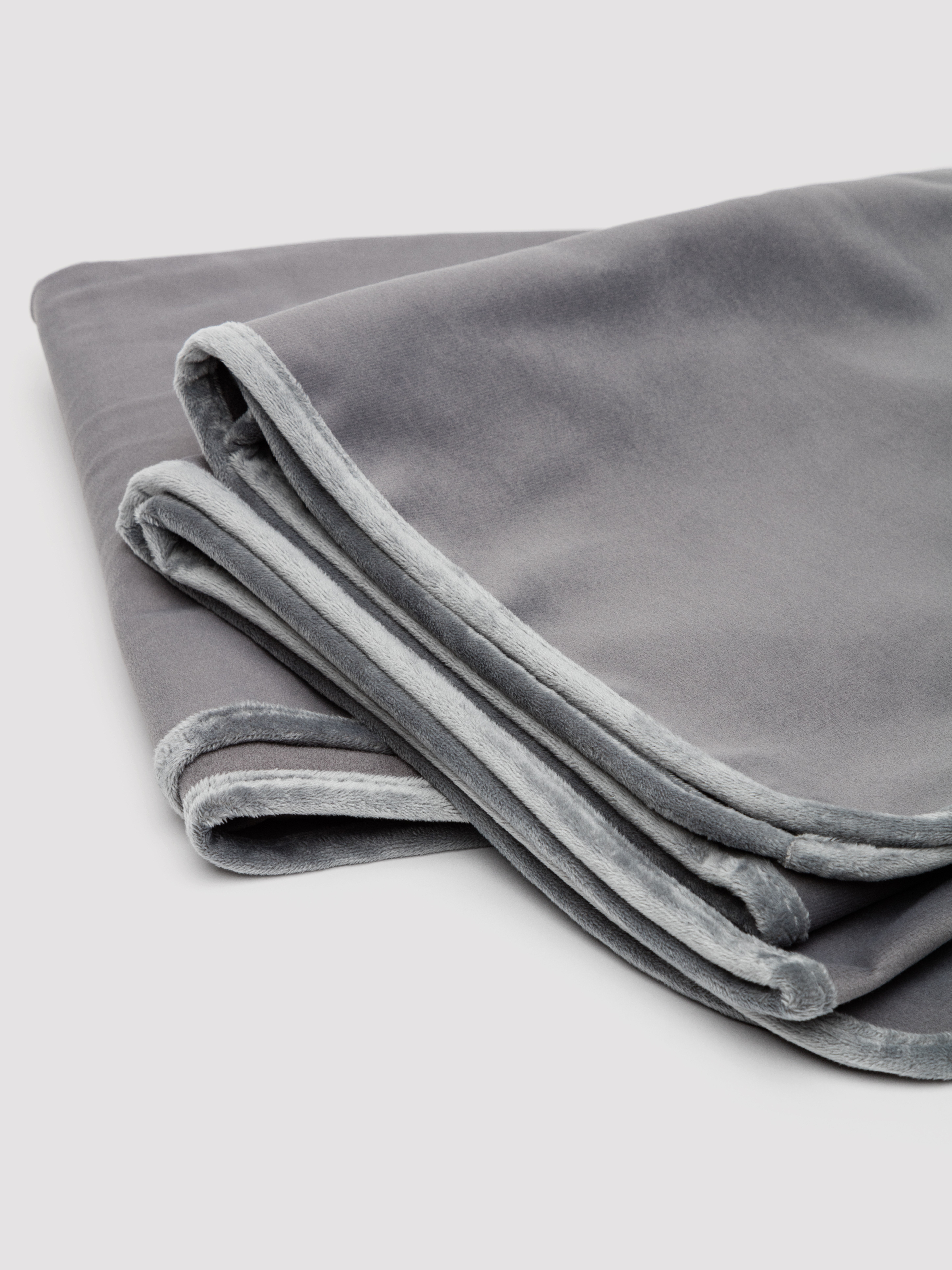 Lovehoney Luxury Waterproof Throw, Grey, hi-res