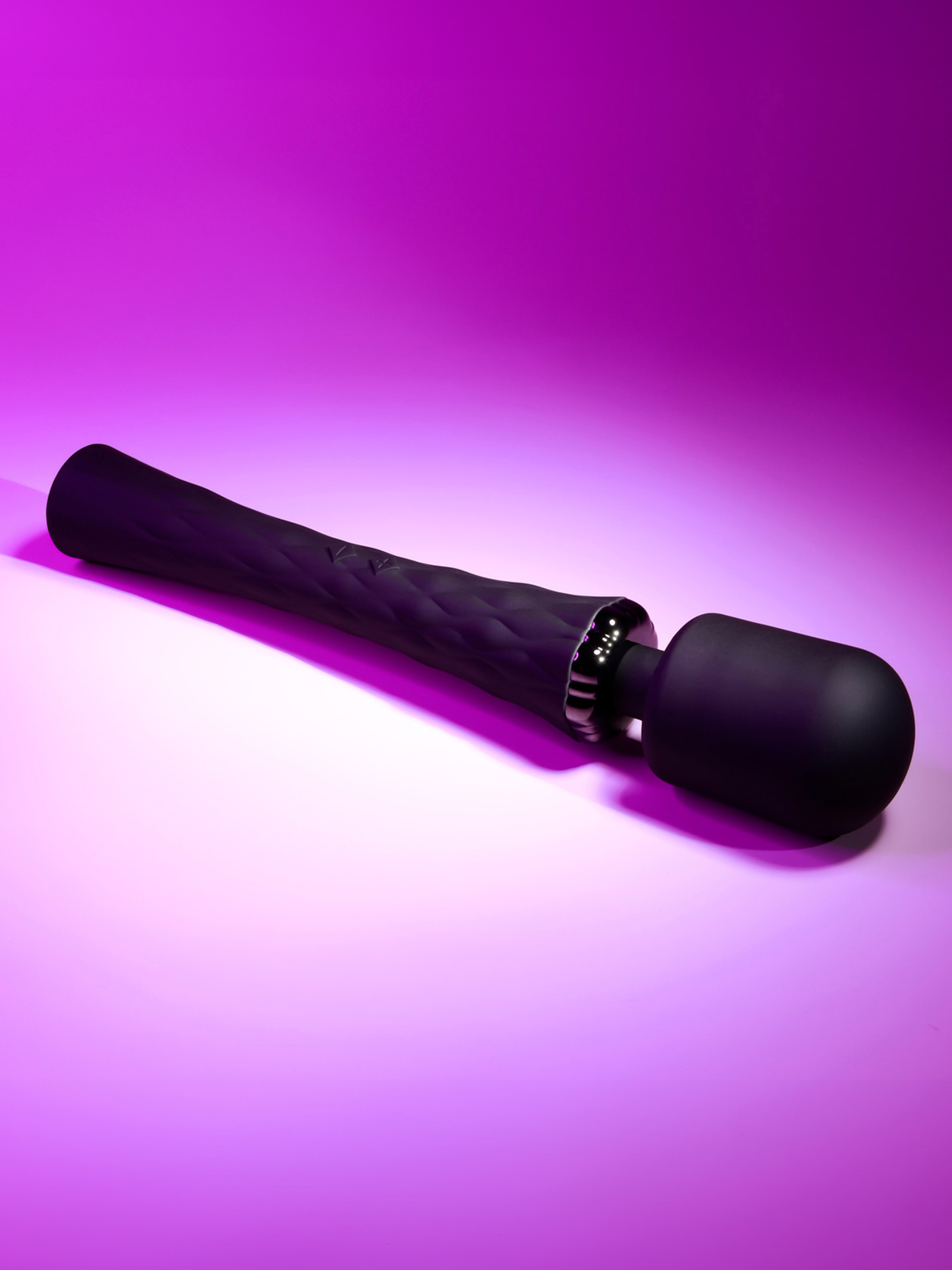 Playboy Royal Wand Rechargeable Massager, Black, hi-res