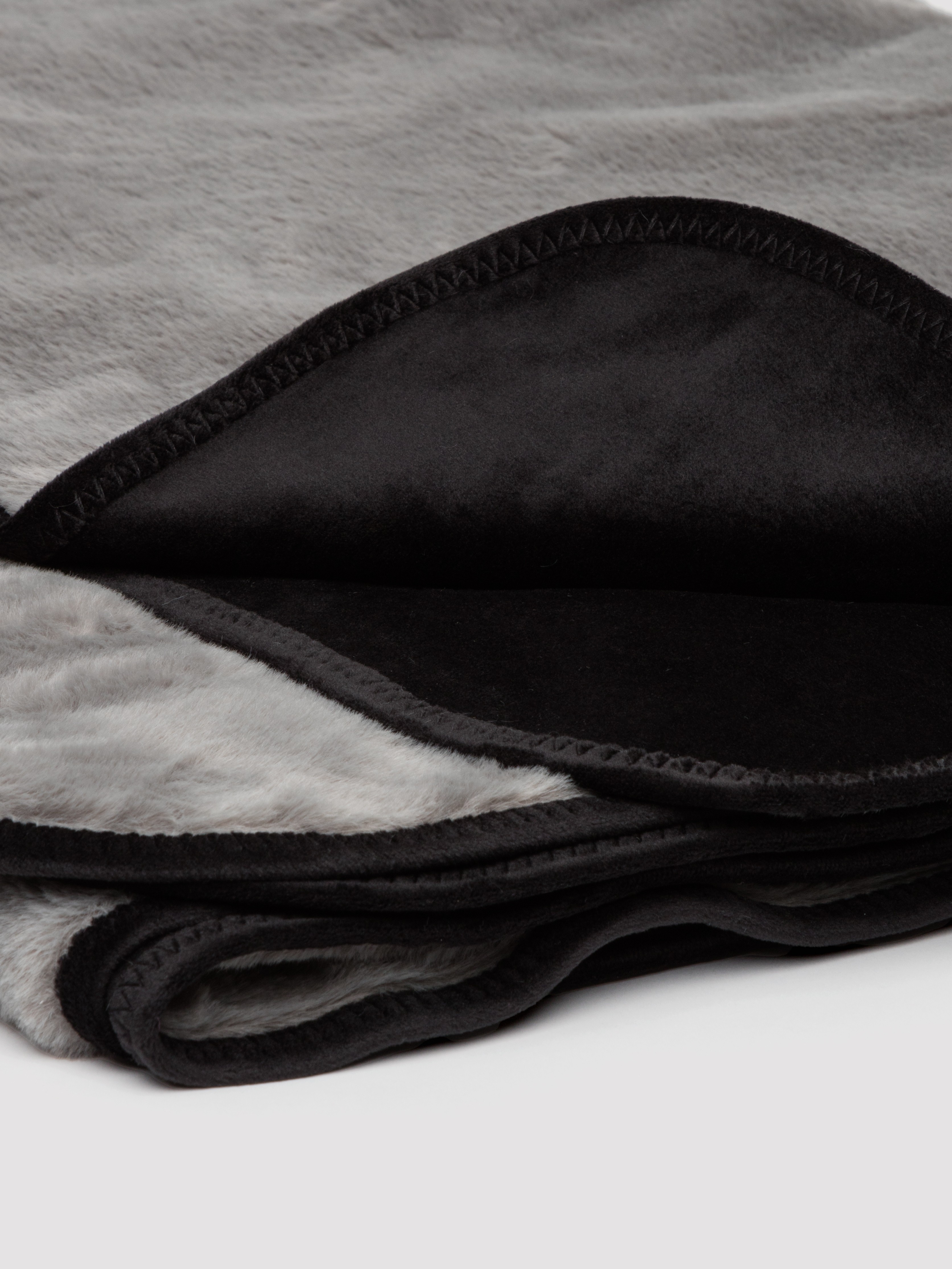 Liberator Fascinator Faux Fur Moisture-Proof Throw - Queen, Grey, hi-res