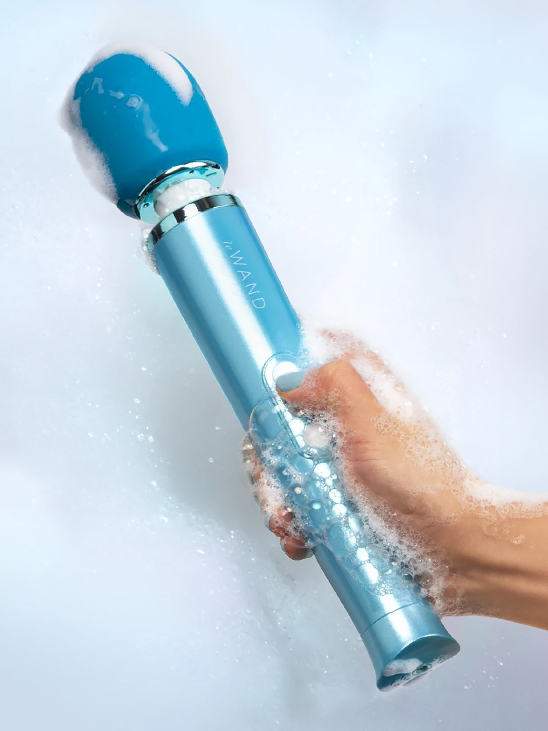 Le Wand Dive Submersible Rechargeable Vibrating Massager, Blue, hi-res