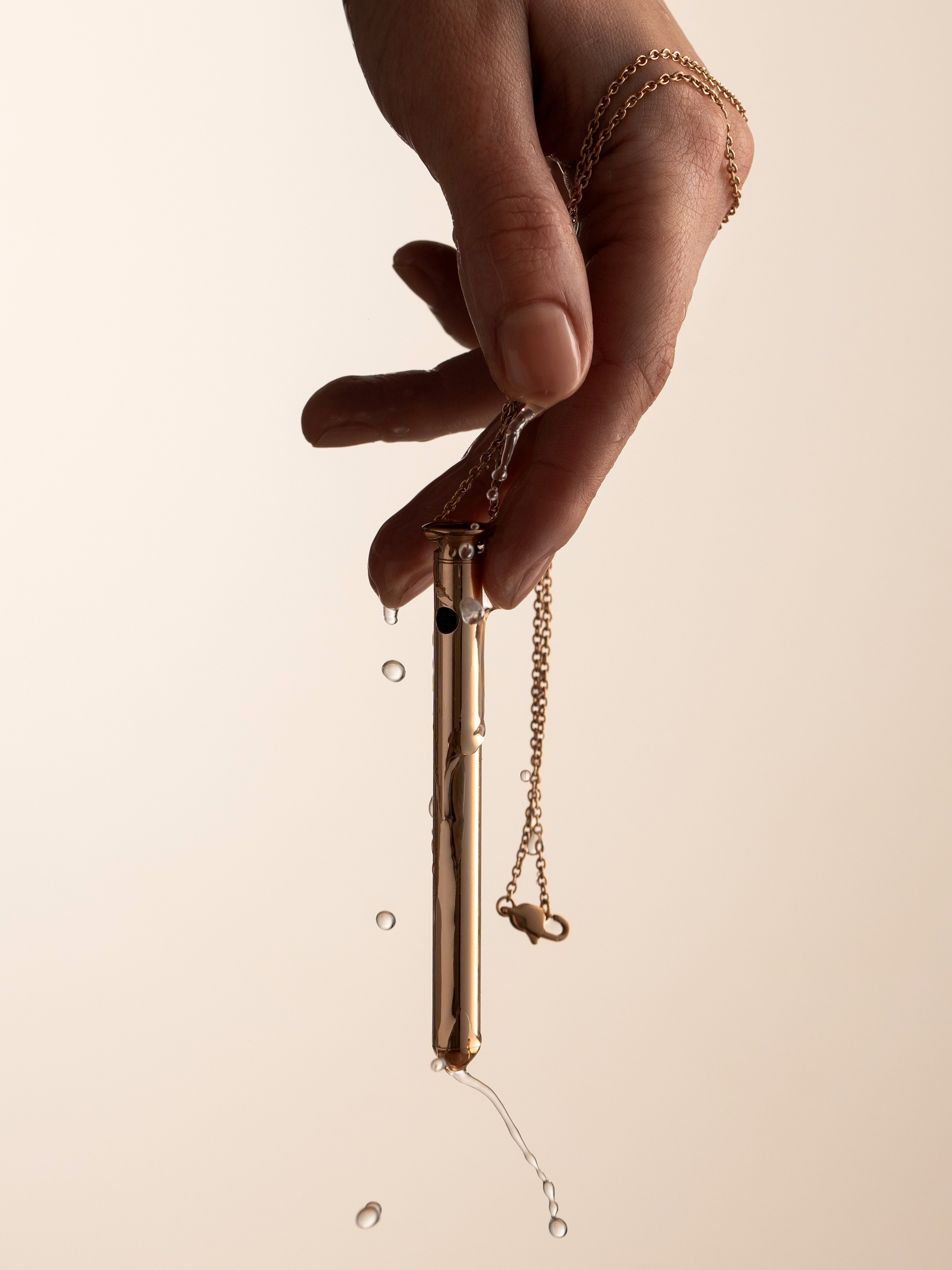Crave Vesper 2 Rose Gold Necklace Vibrator, Gold, hi-res