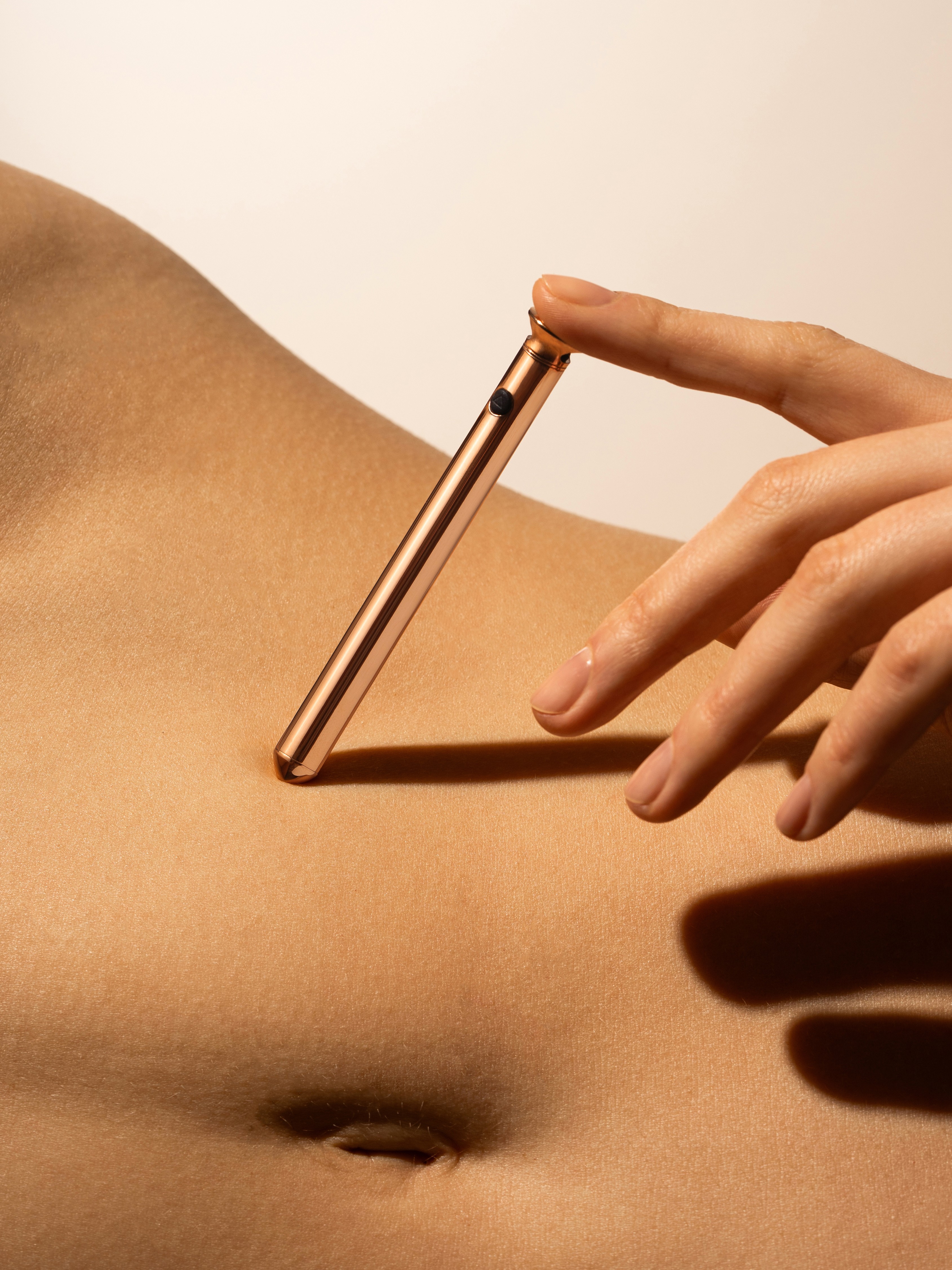 Crave Vesper 2 Rose Gold Necklace Vibrator, Gold, hi-res